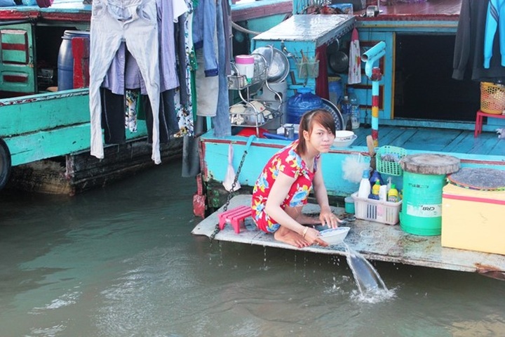 Serious pollution affects Cai Rang Floating Market - 2
