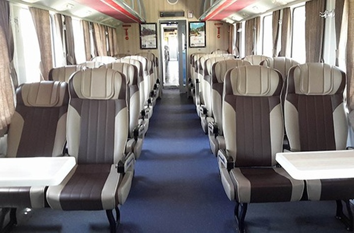 2nd luxury train launched on HCM City – Nha Trang route - 1