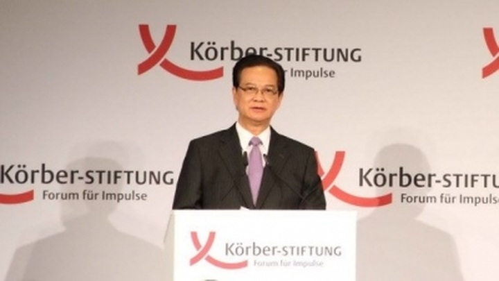 Peaceful settlement of disputes needed, PM tells foreign media - 1 Peaceful settlement of disputes needed, PM tells foreign media - 1