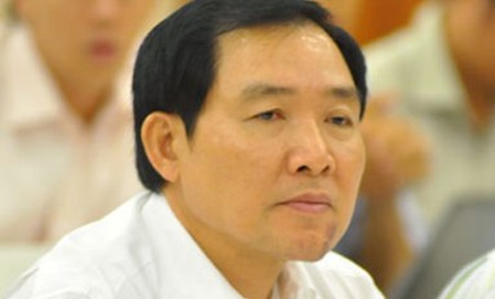 Interpol hunts former senior state official - 1