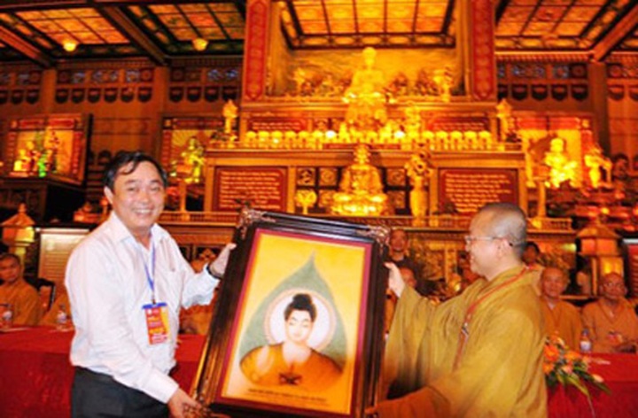Businessmen seek eternity through pagoda-building - 1