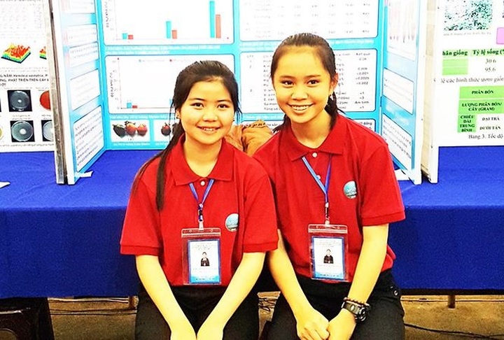 Creative students help farmers preserve strawberries - 1