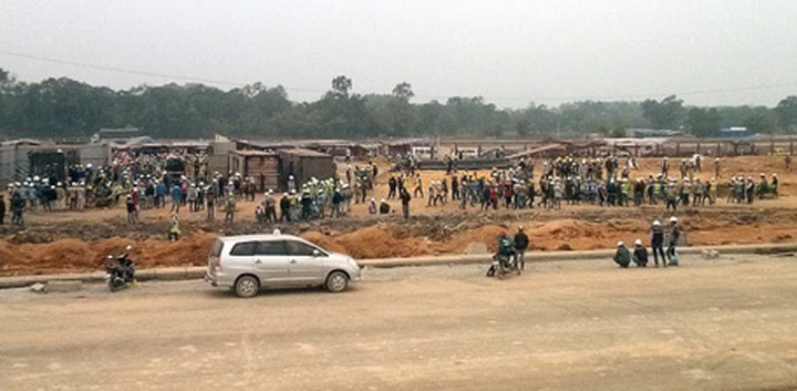 Police bring Samsung violence case to court - 8