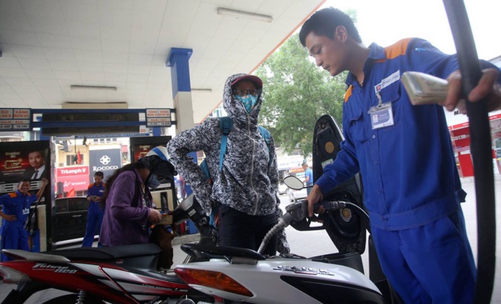 Fuel prices drop slightly - 1