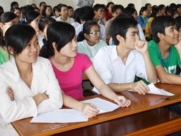 Government approves student quota cut - 1