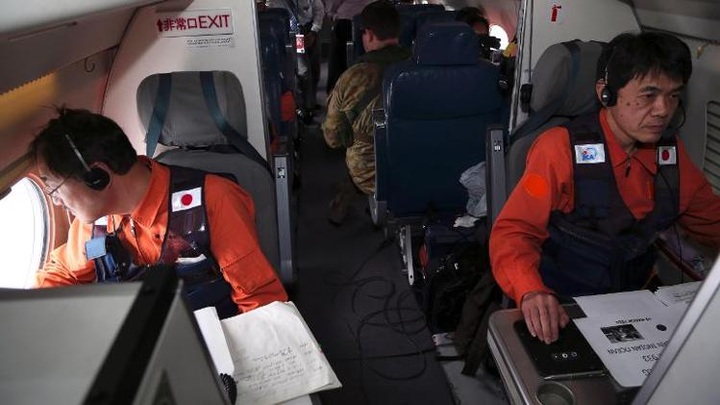 Sub joins MH370 hunt as Malaysia police probe draws blank - 1 Sub joins MH370 hunt as Malaysia police probe draws blank - 1