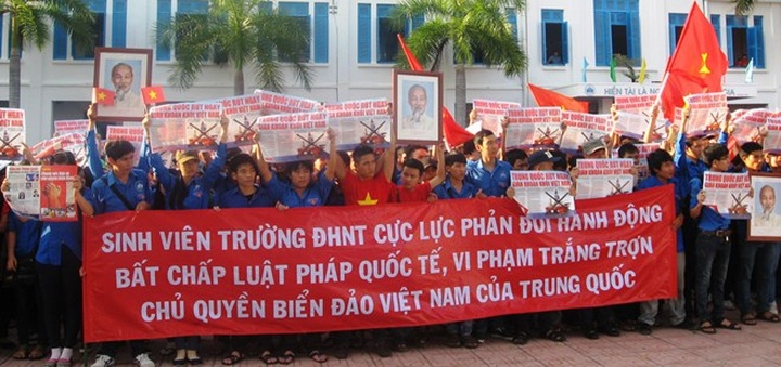 Students in Khanh Hoa gather to protest China's actions - 7 Students in Khanh Hoa gather to protest China's actions - 7