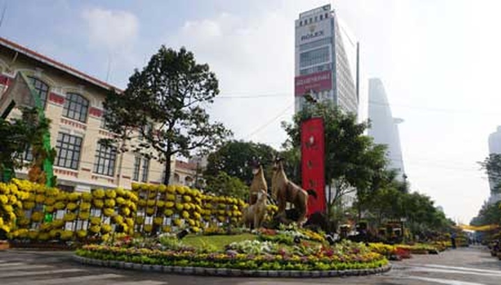 Flower Road opens in HCM City - 2