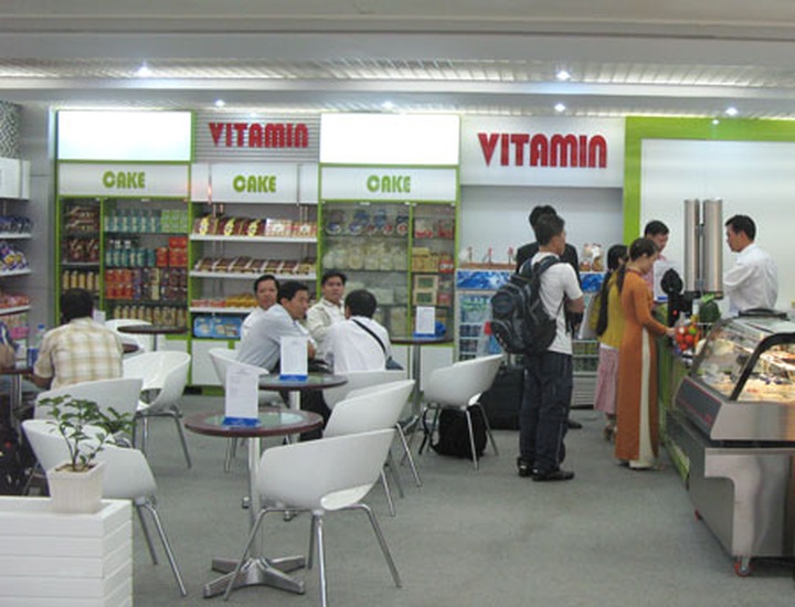 Tighter control over pricing of airport services - 1