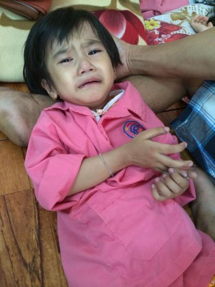 Little girl born with heart disease struggles for life - 1 Little girl born with heart disease struggles for life - 1