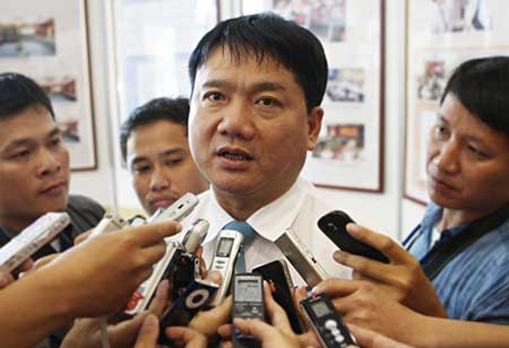 Transport Minister tackles traffic head on - 1