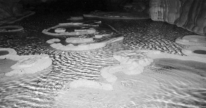 Exploring the nooks and crannies of Cao Bang's ethereal ‘Bat Cave' - 2