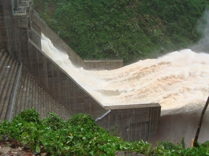 People badly affected by weak management over reservoirs - 1