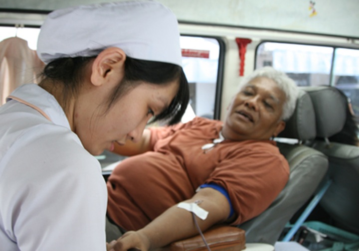 Blood donation from Indonesia community - 1