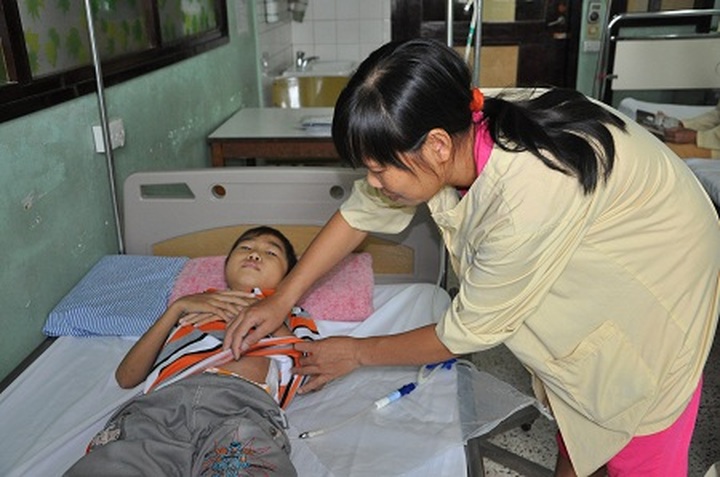 Little boy struck with kidney failure - 3