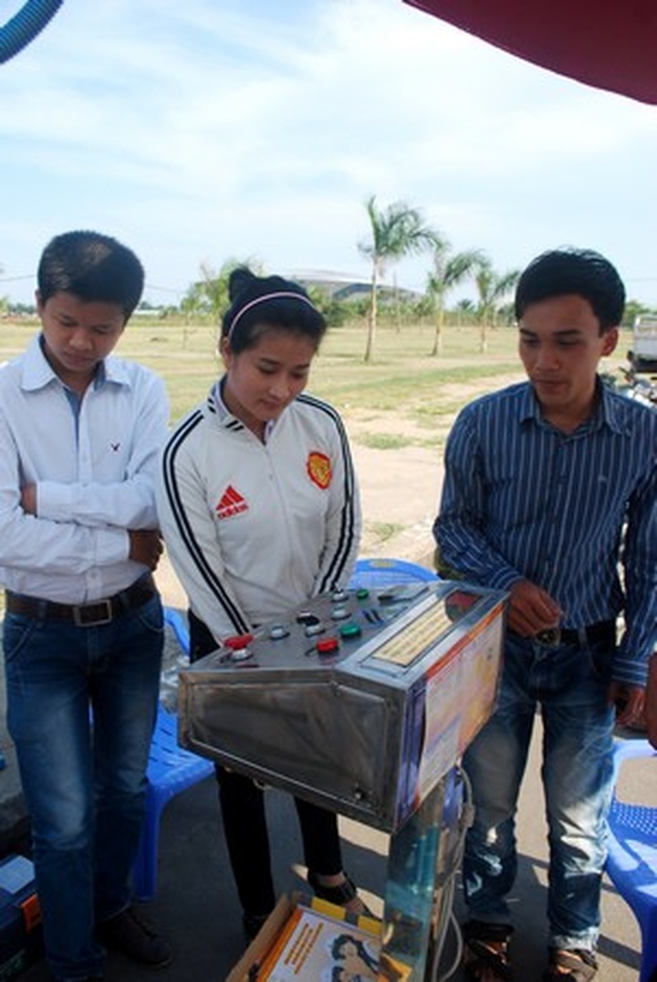 Smooth sailing for Danang helmet testing programme - 5 Smooth sailing for Danang helmet testing programme - 5