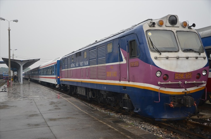 More upgraded train carriages for Tet services - 5