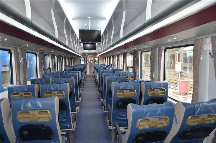 More upgraded train carriages for Tet services - 2