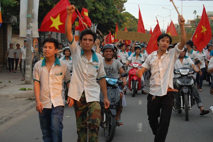 Thousands protest China's East Sea incursions - 6 Thousands protest China's East Sea incursions - 6