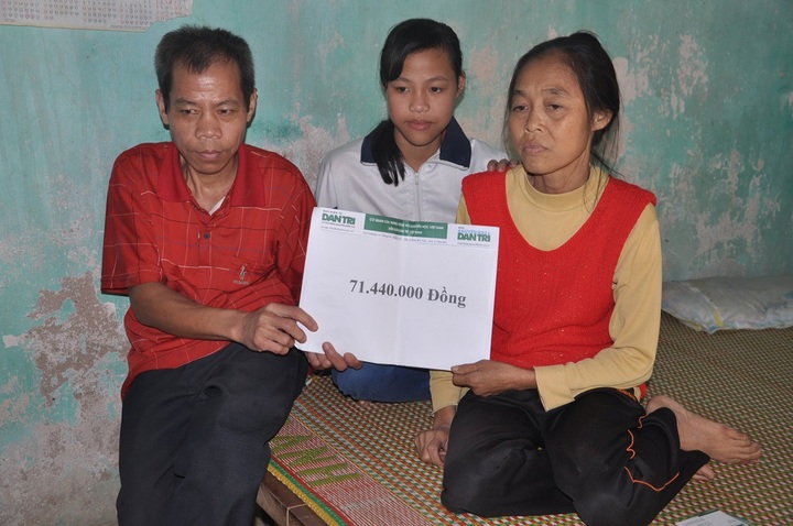DTiNews readers help Hanoi family - 1