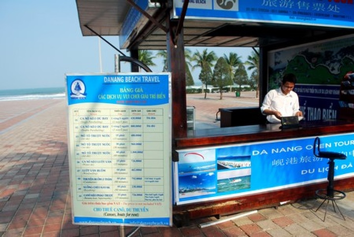 Service fees for Danang beaches to be standardised - 1 Service fees for Danang beaches to be standardised - 1