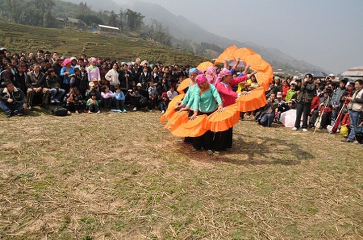 Sapa people offer a banquet of spring festivals - 1 Sapa people offer a banquet of spring festivals - 1