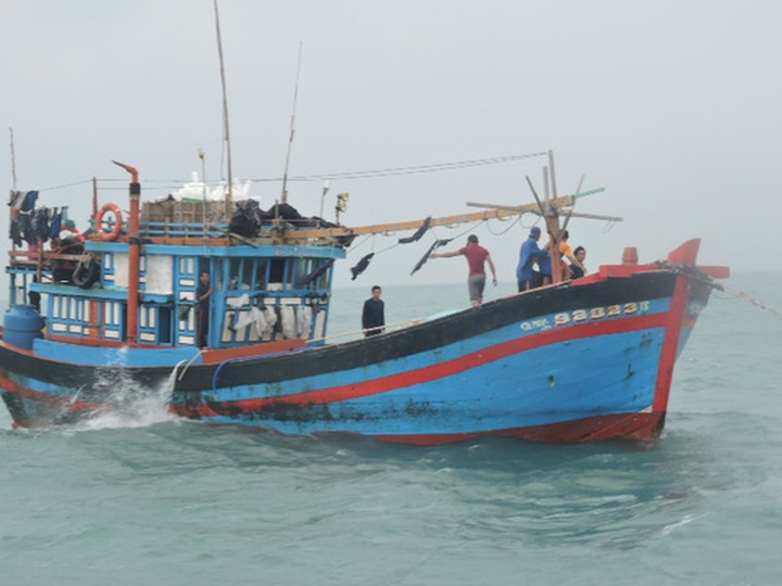 Flash flood isolates Binh Dinh Province - 2 Flash flood isolates Binh Dinh Province - 2