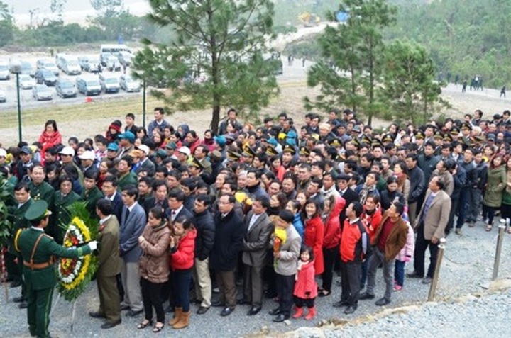 200,000 people visit General Giap’s tomb - 1