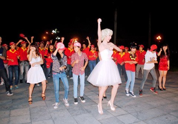 Unique promotions used to lure customers - 5