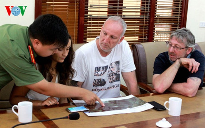 VND100 million reward for finding out missing British backpacker - 1