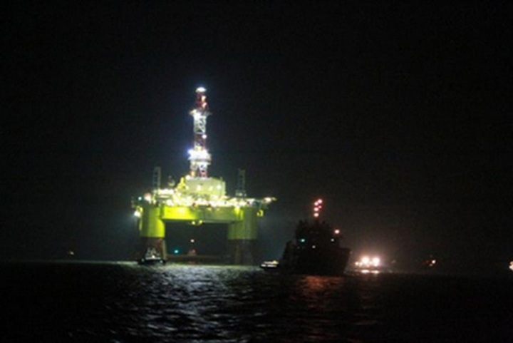 Vietnam keeps close watch on second Chinese oil rig - 1 Vietnam keeps close watch on second Chinese oil rig - 1