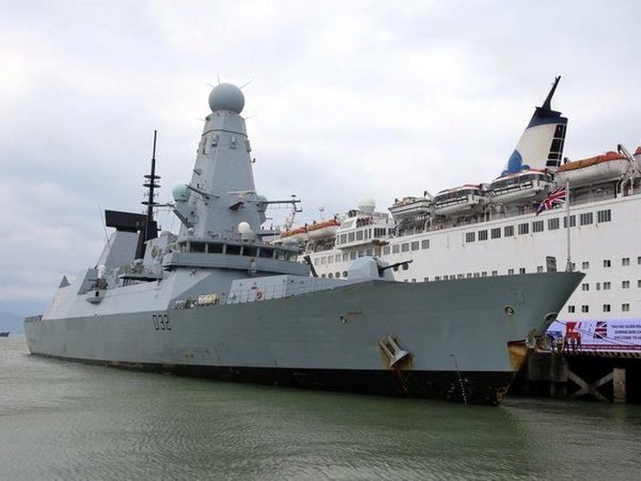 British destroyer visits Da Nang city - 1
