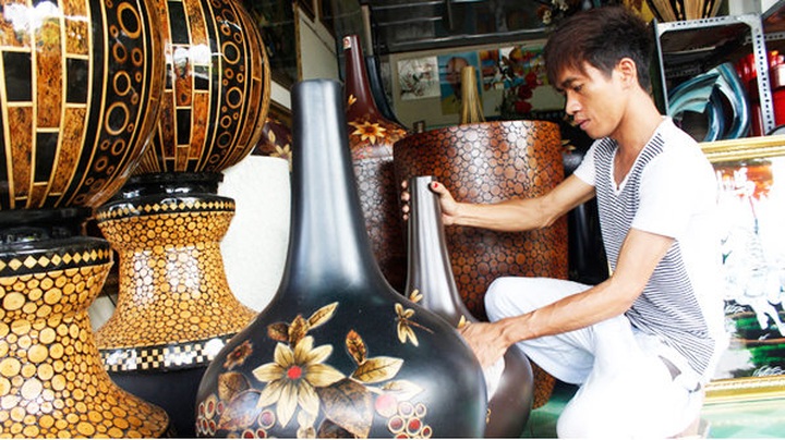 Vietnam seeks UNESCO recognition for traditional lacquer - 1