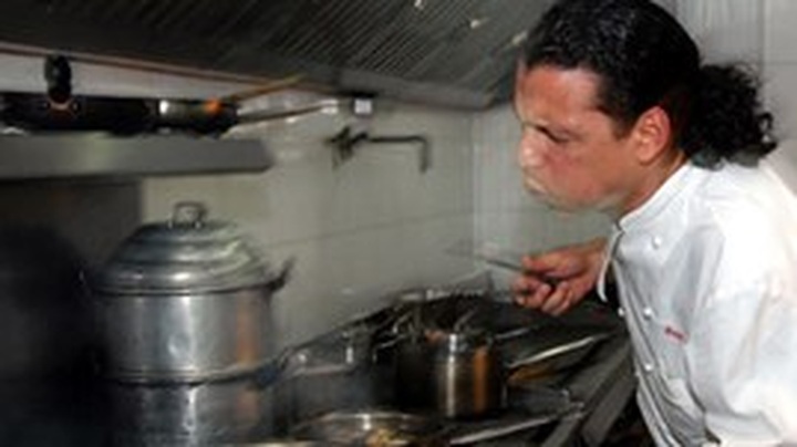 Bobby Chinn introduces Vietnamese food in Singapore - 1