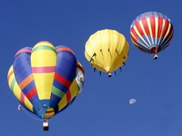 Vietnam to hold its first balloon festival - 1