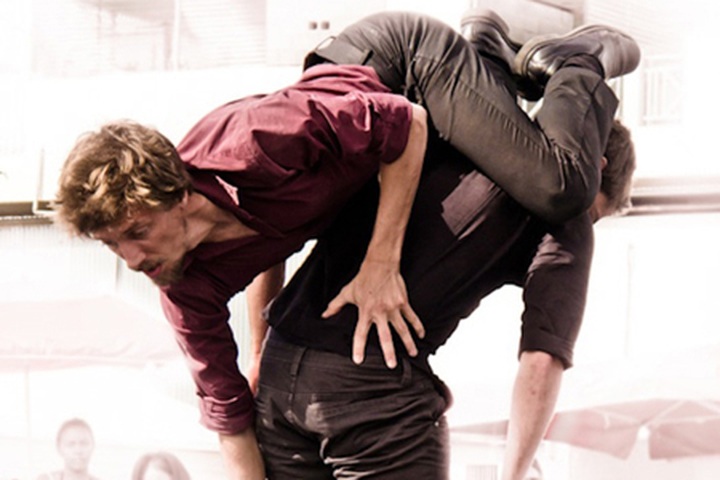 Spanish contemporary dance duo to perform for free - 1 Spanish contemporary dance duo to perform for free - 1