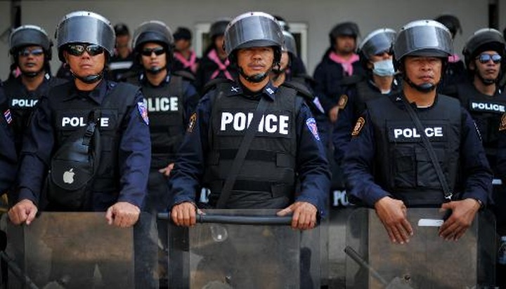 Thailand launches operation to reclaim protest sites - 1