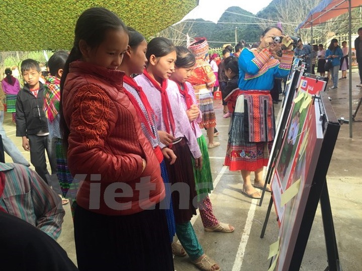 Ethnic minority groups enjoys better education - 1