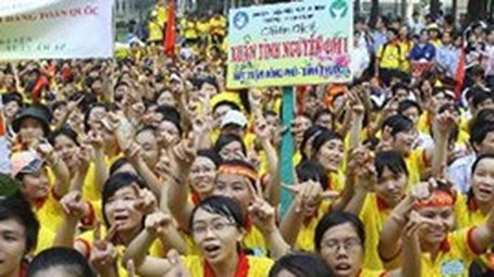 11,000 students participate in spring volunteer campaign - 1