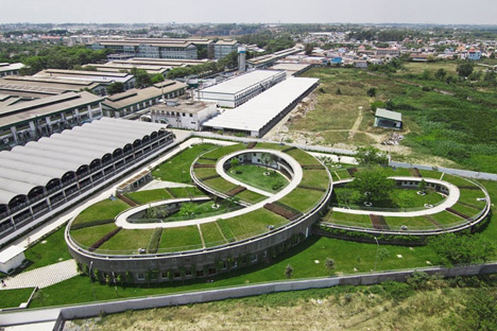 Green kindergarten wins major award for architect Vo Trong Nghia - 1