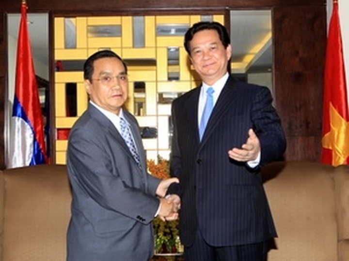 PM Dung meets with Lao counterpart - 1 PM Dung meets with Lao counterpart - 1