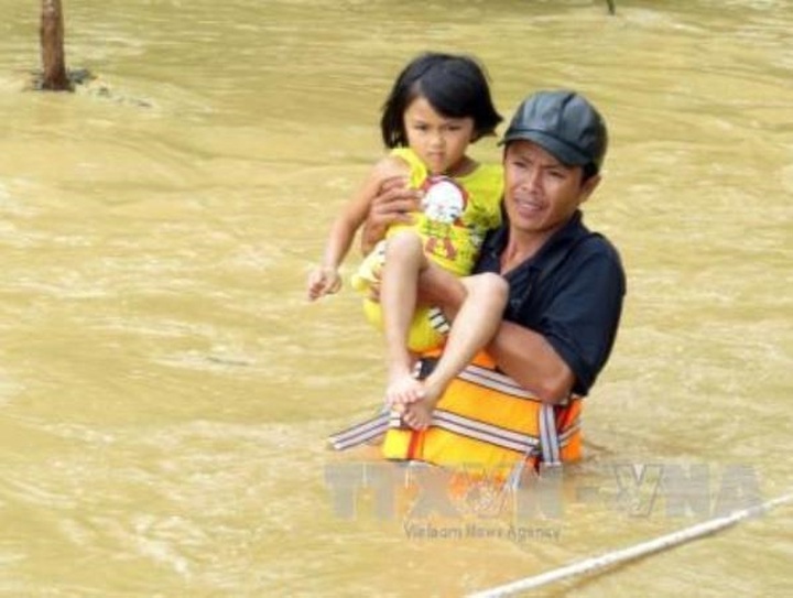 UNICEF helps Ninh Thuan mitigate disasters focusing on kids - 1