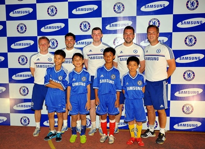 Local young footballers to meet Chelsea FC stars - 1