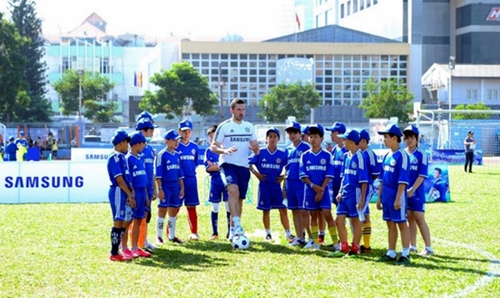 Local young footballers to meet Chelsea FC stars - 4
