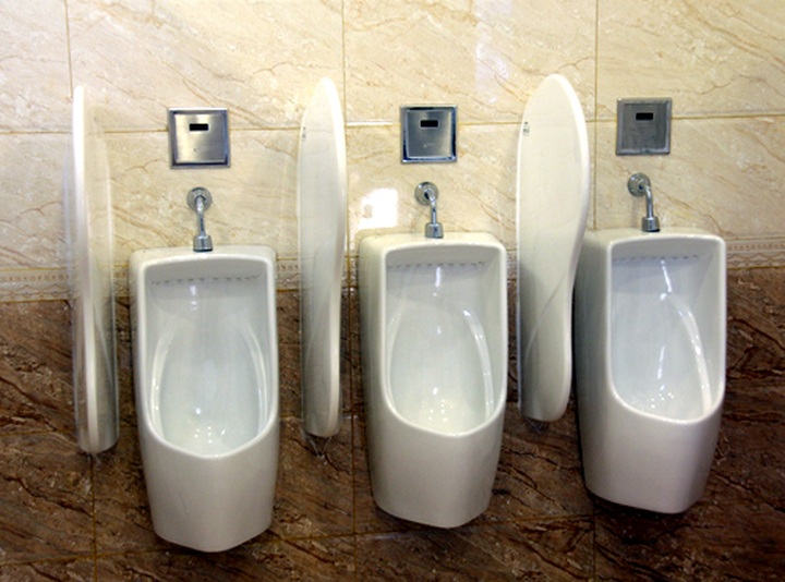 HCM City invests in public 5-star toilets - 6
