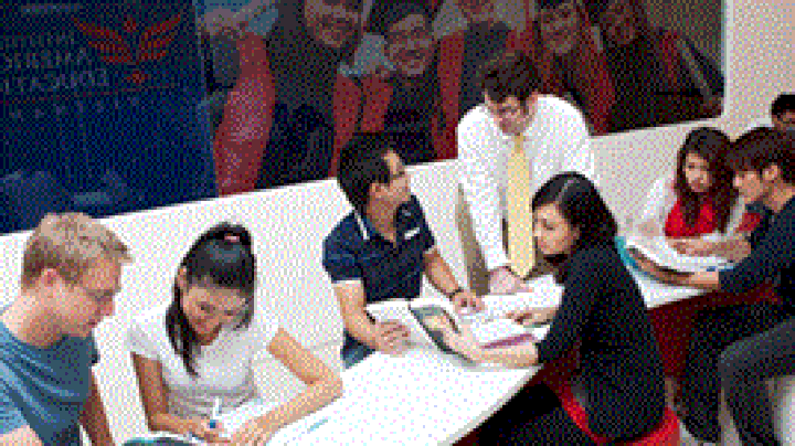 US promotes overseas study activities in Vietnam - 1