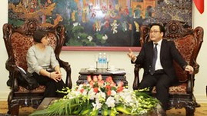 Vietnam desires for stronger cooperation with Italy - 1