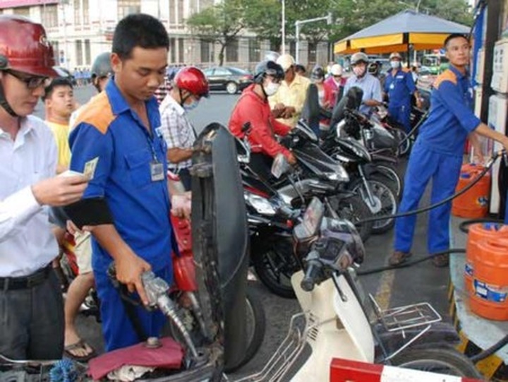 Vietnam continues with petrol price cuts - 1 Vietnam continues with petrol price cuts - 1