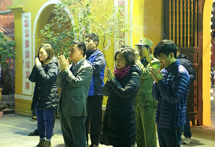 Firework performances welcome the Year of the Monkey - 13