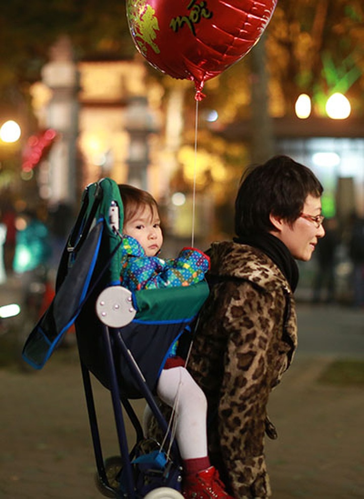 Firework performances welcome the Year of the Monkey - 7